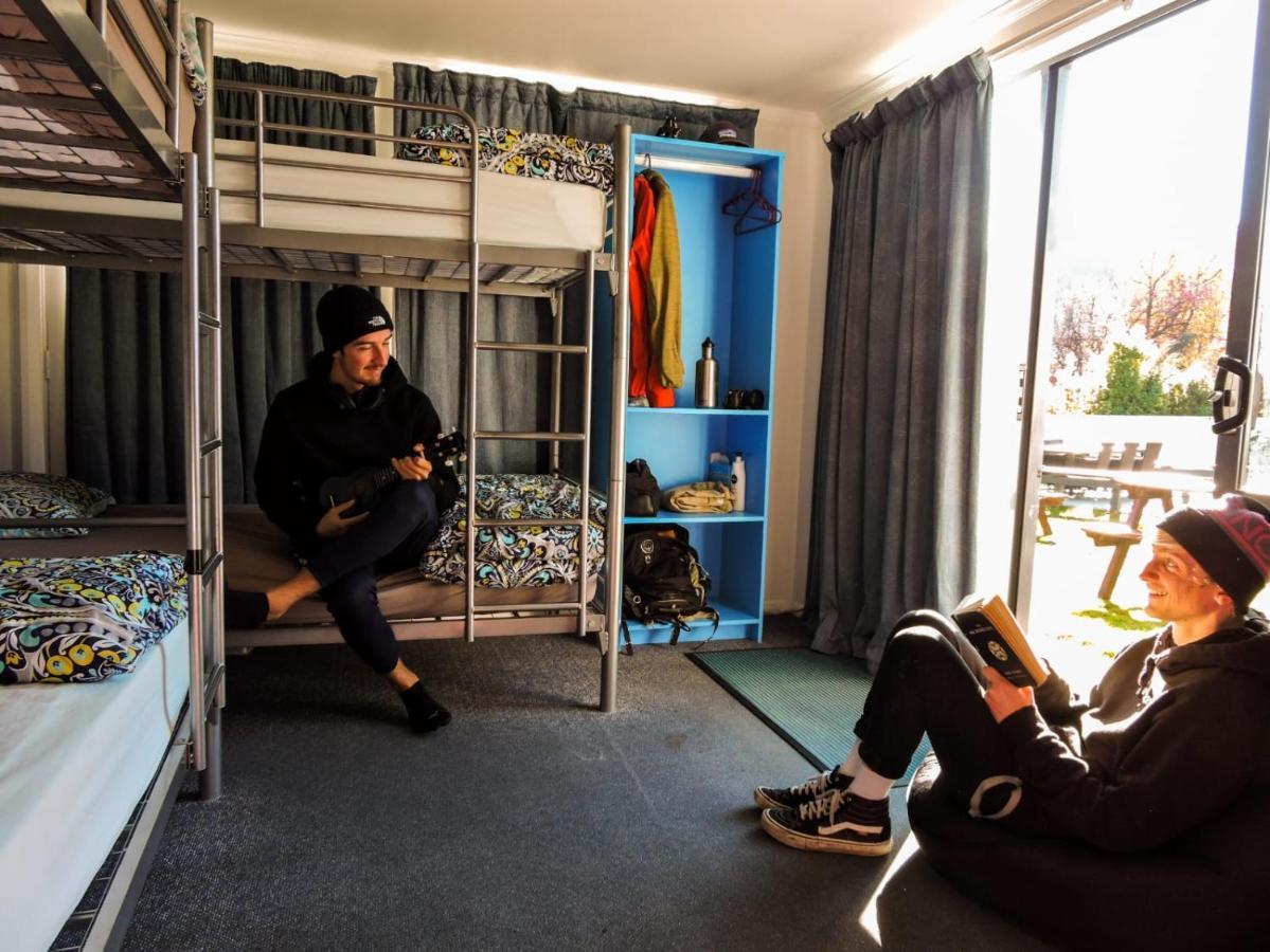 Хостел Mountain View Backpackers Ванака Экстерьер фото