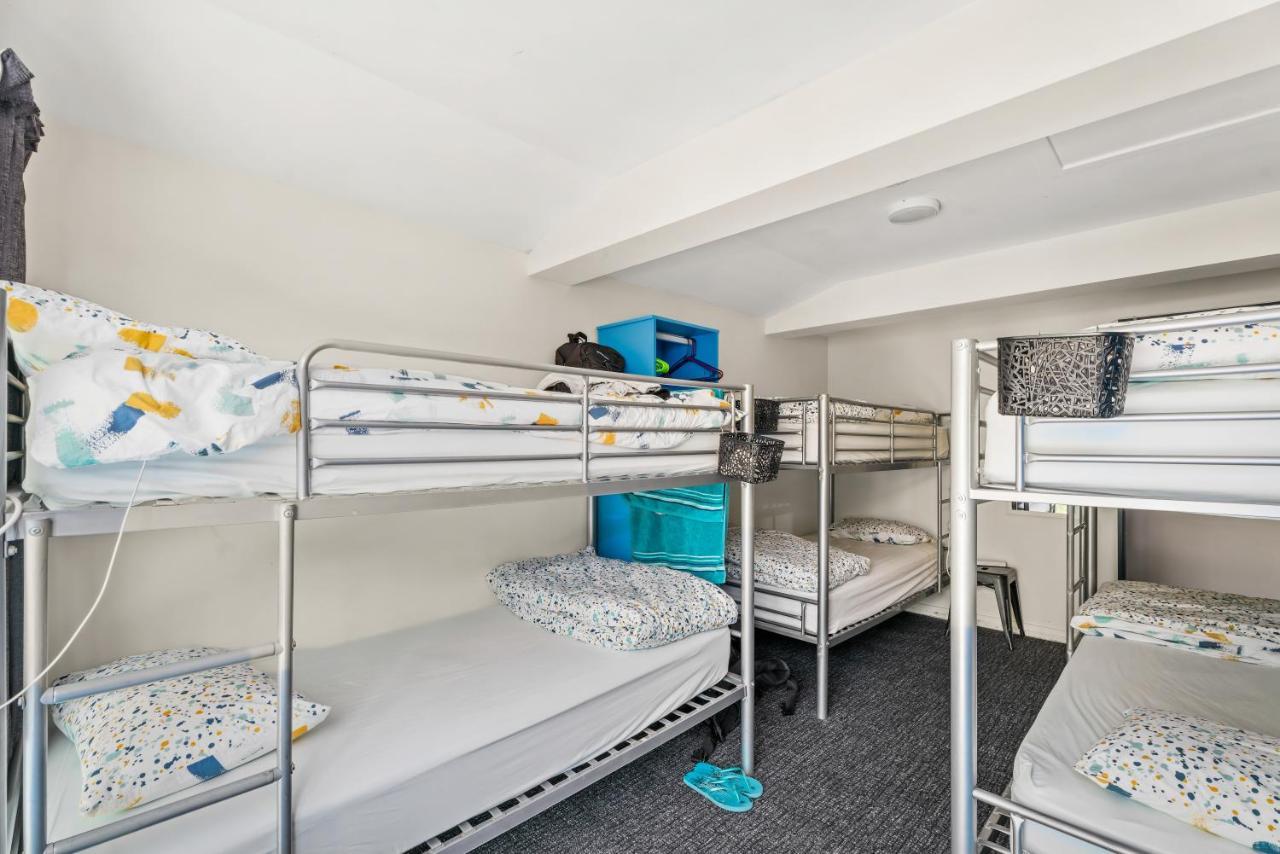 Хостел Mountain View Backpackers Ванака Экстерьер фото