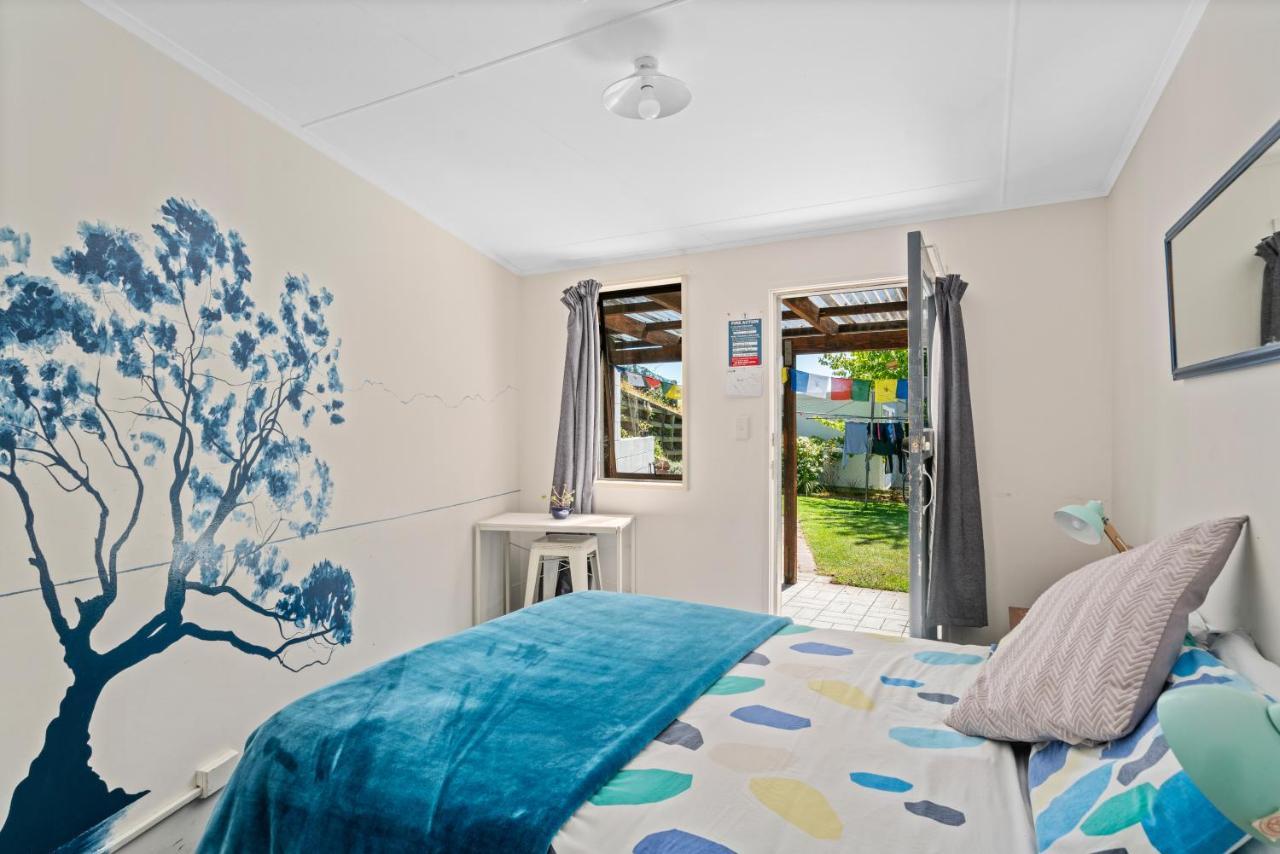 Хостел Mountain View Backpackers Ванака Экстерьер фото