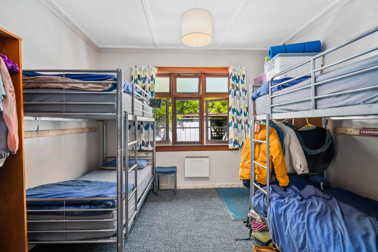 Хостел Mountain View Backpackers Ванака Экстерьер фото